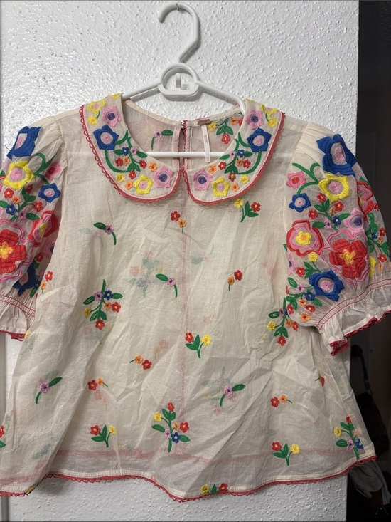 Free People Tops - Free people Embroidered Floral Peter Pan Collar Top - Cream
